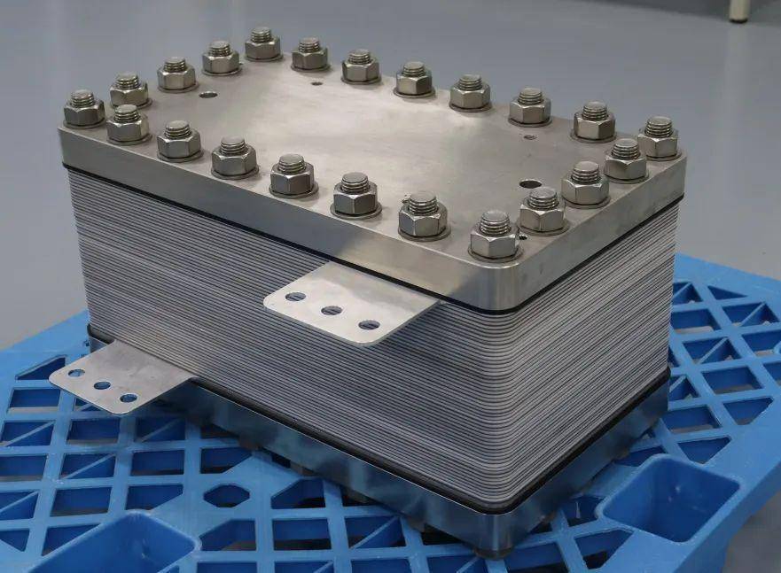 உயர் தூய்மை PEM எலக்ட்ரோலைசர் ஹைட்ரஜன் ஜெனரேட்டர் (1nm3/ h - 50nm3/ h)